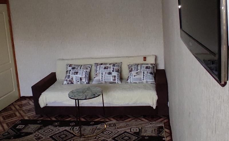 Продам: 1 комнатная квартира посуточно рядом ОМЦ, Макажанова - купить квартиру на Nedvizhimostpro.kz