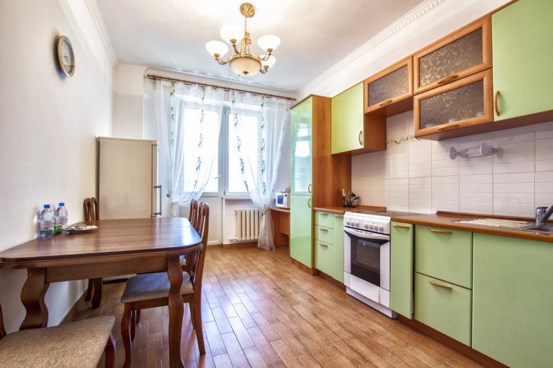 Сдам квартиру в районе (ул. Иманова): 2 комнатная квартира посуточно на Абылай хана 33 - снять квартиру на Nedvizhimostpro.kz